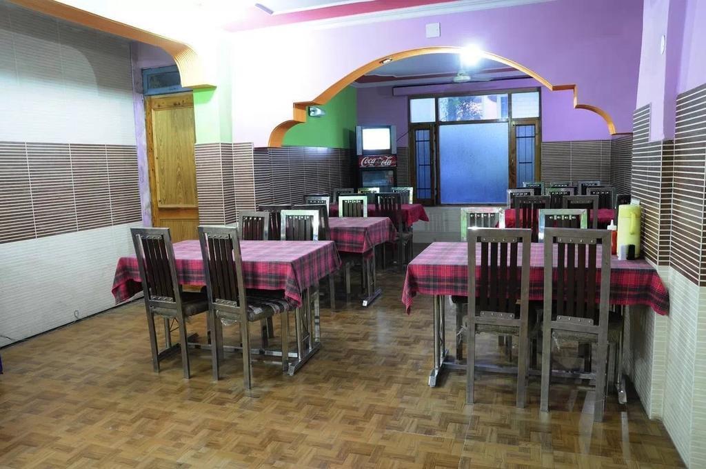 Chichoga Holiday Inn Манали Экстерьер фото